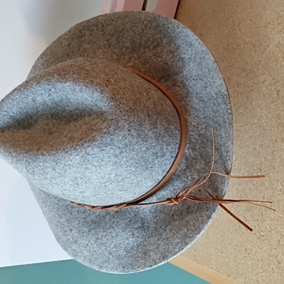 Gray Wool Hat - Picture 3 of 6
